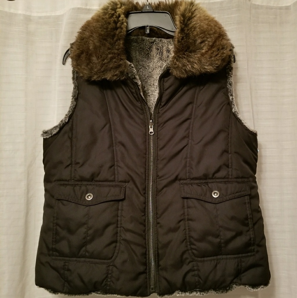 Black reversible feaux fur vest